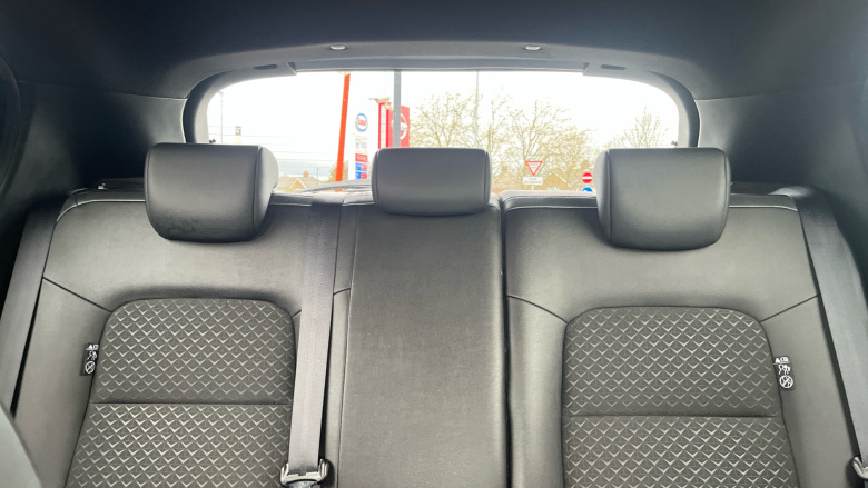 Nissan Juke 1.0 DiG-T 114 N-Connecta 5dr Petrol Hatchback